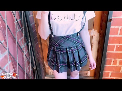 ❤️ Schoolgirl sûget har lul djip en neukt ynstee fan klassen. ❤️❌  Seks by wy